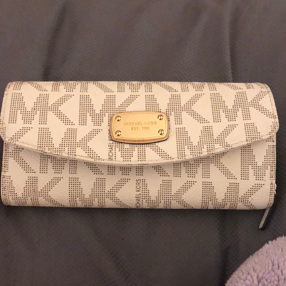MK large wallet